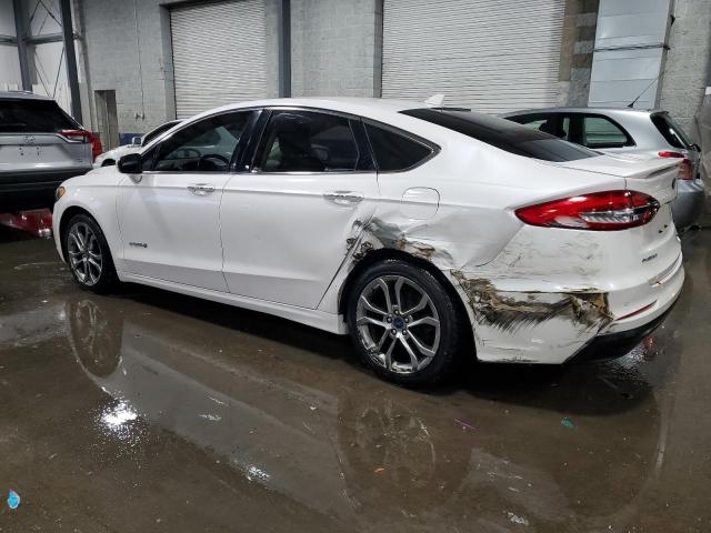 3FA6P0RUXKR244145 - 2019 FORD FUSION TITANIUM WHITE photo 2