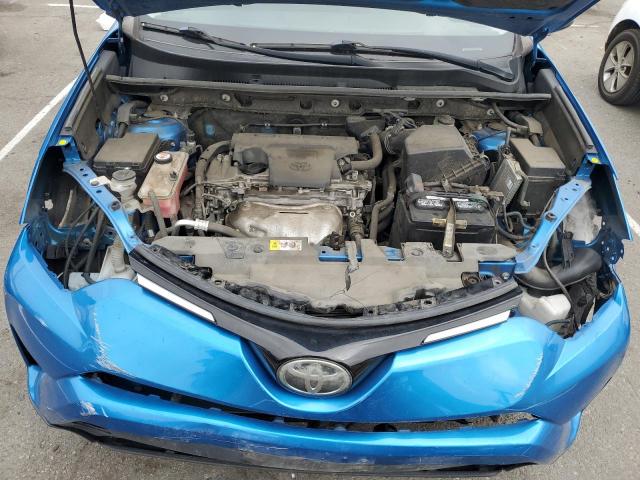 JTMZFREV0HJ103651 - 2017 TOYOTA RAV4 LE أزرق صورة 11