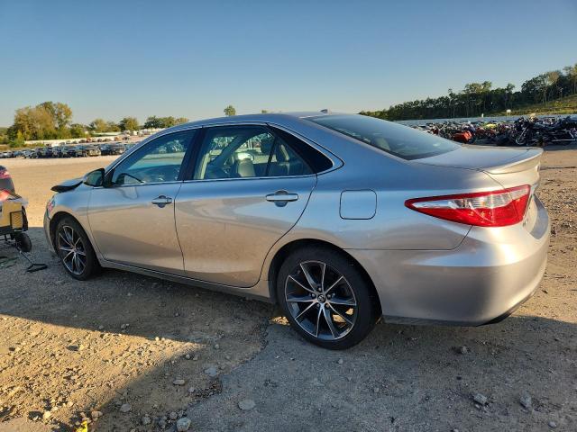 4T1BF1FKXGU589031 - 2016 TOYOTA CAMRY LE SILVER photo 2