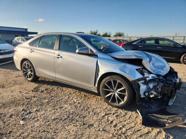 4T1BF1FKXGU589031 - 2016 TOYOTA CAMRY LE SILVER photo 4