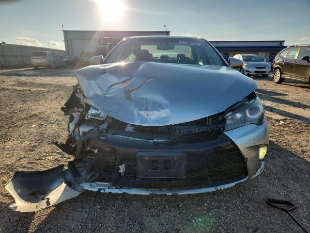 4T1BF1FKXGU589031 - 2016 TOYOTA CAMRY LE SILVER photo 5