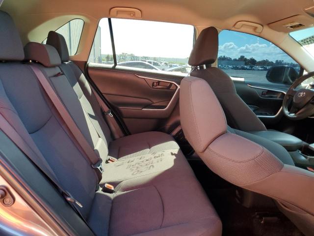 JTMF1RFV6KD003141 - 2019 TOYOTA RAV4 LE Серый фото 11