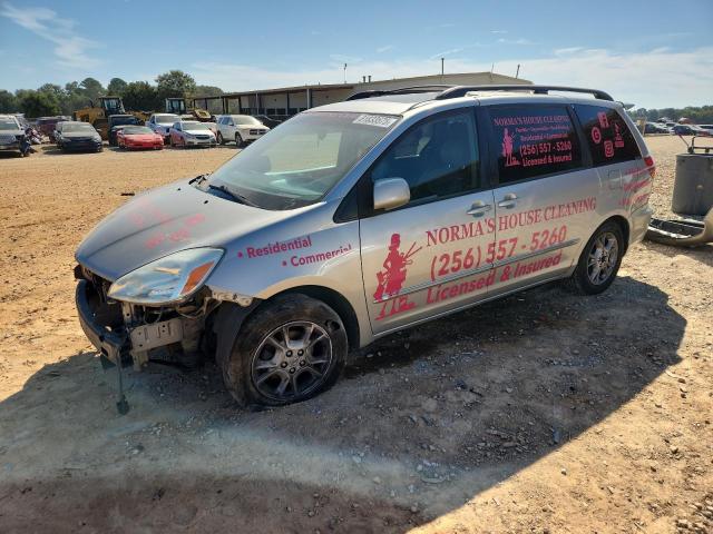 2004 TOYOTA SIENNA XLE, 