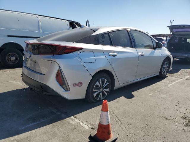 JTDKARFP7J3094943 - 2018 TOYOTA PRIUS PRIM 白色 照片 3