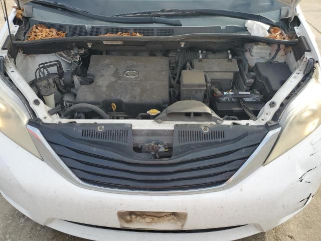 5TDKK3DC9BS044636 - 2011 TOYOTA SIENNA LE WHITE photo 12