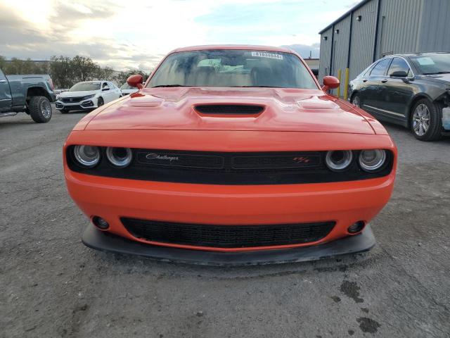 2C3CDZFJ4PH669775 - 2023 DODGE CHALLENGER R/T SCAT PACK ORANGE photo 5