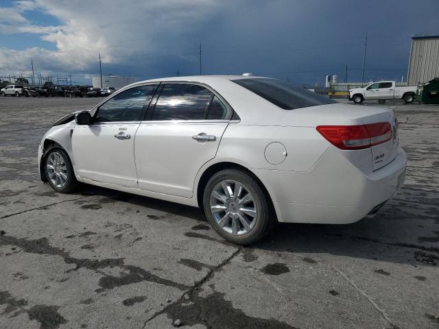 3LNHL2GC5BR766830 - 2011 LINCOLN MKZ WHITE photo 2