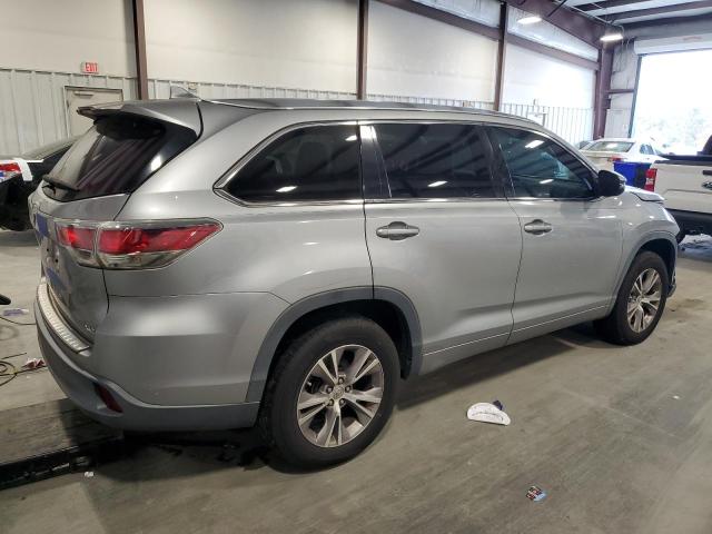 5TDKKRFH3FS112141 - 2015 TOYOTA HIGHLANDER XLE SILVER photo 3