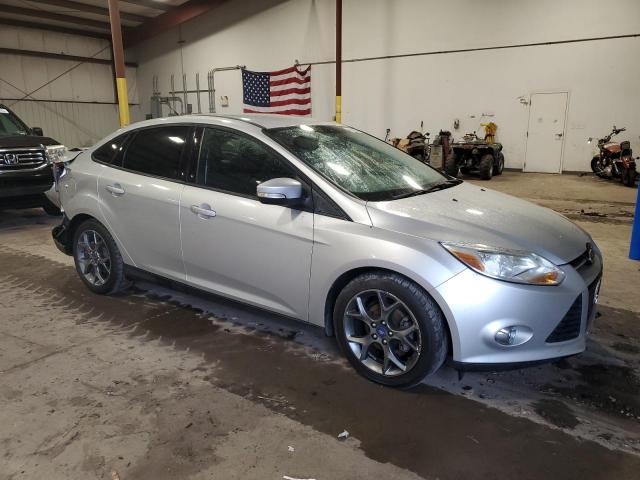 1FADP3F26DL227579 - 2013 FORD FOCUS SE SILVER photo 4