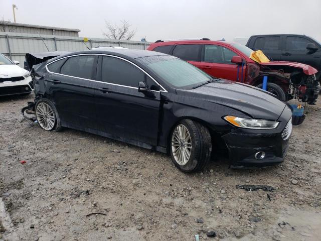 3FA6P0HD7GR112212 - 2016 FORD FUSION SE BLACK photo 4