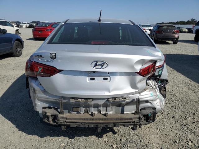 3KPC24A62LE113171 - 2020 HYUNDAI ACCENT SE SILVER photo 6