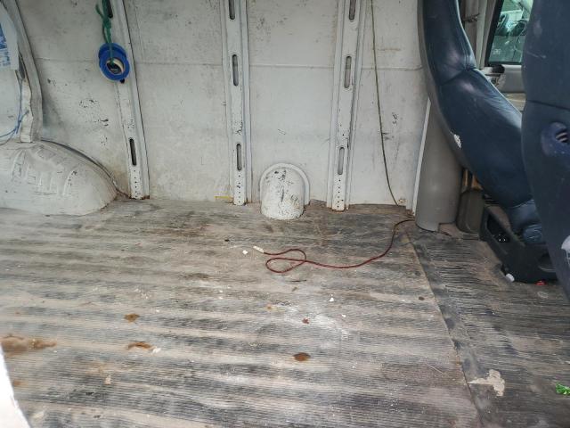 1GCEG15M2W1057404 - 1998 CHEVROLET EXPRESS G1 白色 照片 11