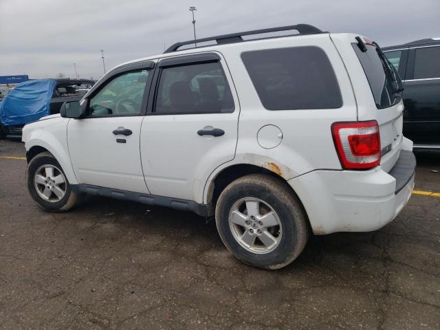 1FMCU0D7XBKC18815 - 2011 FORD ESCAPE XLT WHITE photo 2