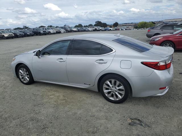 JTHBW1GG4D2013925 - 2013 LEXUS ES 300H SILVER photo 2