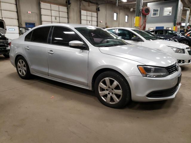 3VWD17AJXEM263385 - 2014 VOLKSWAGEN JETTA SE SILVER photo 4