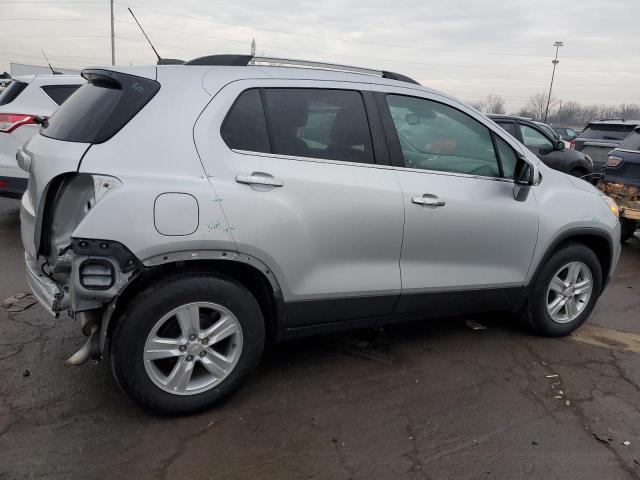 3GNCJLSB8KL303194 - 2019 CHEVROLET TRAX 1LT SILVER photo 3