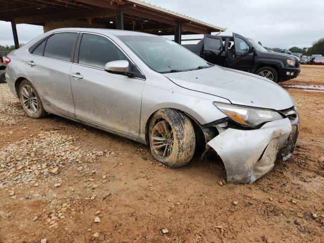 4T1BF1FK9HU340155 - 2017 TOYOTA CAMRY LE 银色 照片 4