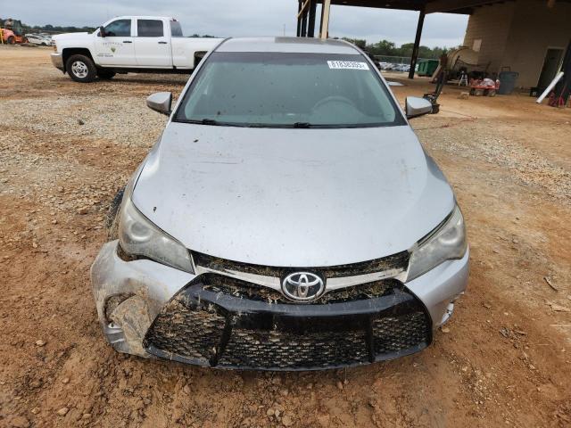 4T1BF1FK9HU340155 - 2017 TOYOTA CAMRY LE 银色 照片 5