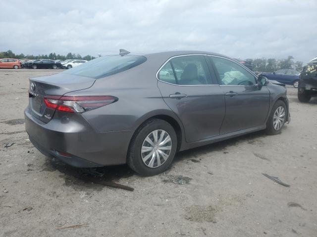 4T1C31AK2NU587467 - 2022 TOYOTA CAMRY LE GRAY photo 3