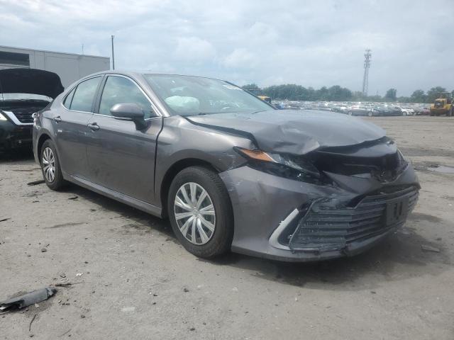 4T1C31AK2NU587467 - 2022 TOYOTA CAMRY LE GRAY photo 4