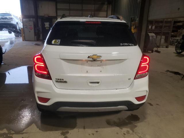 KL7CJLSB7LB038101 - 2020 CHEVROLET TRAX 1LT WHITE photo 6