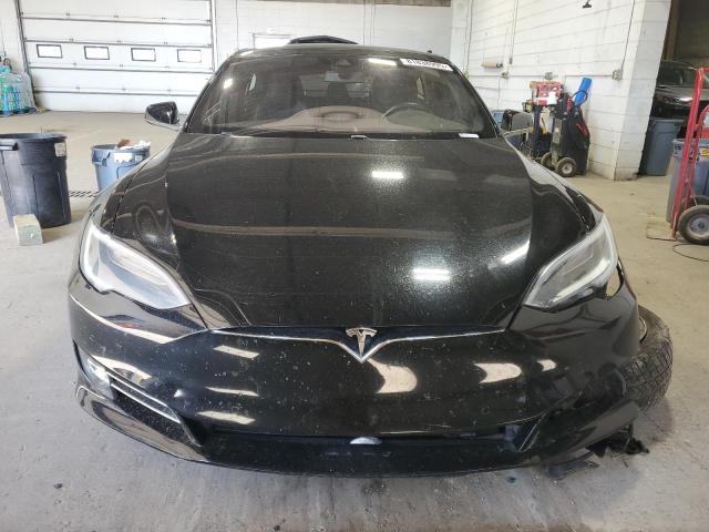 5YJSA1E4XGF144304 - 2016 TESLA MODEL S Schwarz Foto 5
