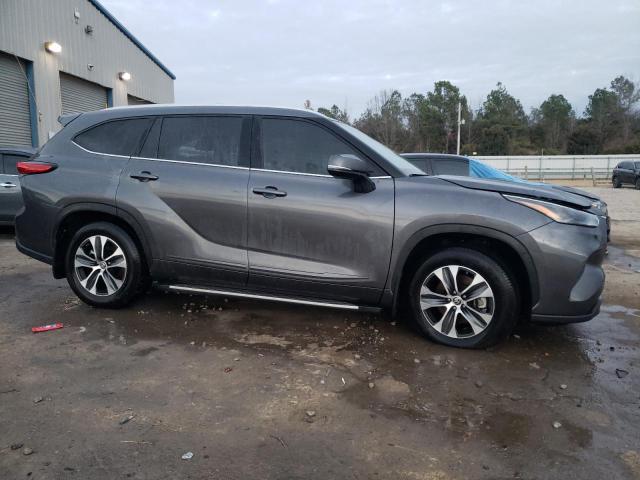 5TDGZRAH9NS552243 - 2022 TOYOTA HIGHLANDER XLE CHARCOAL photo 4
