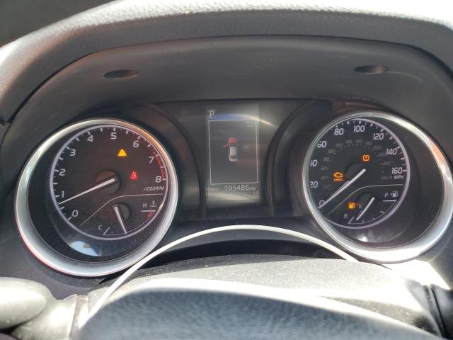 4T1B11HK5JU501702 - 2018 TOYOTA CAMRY L SILVER photo 9