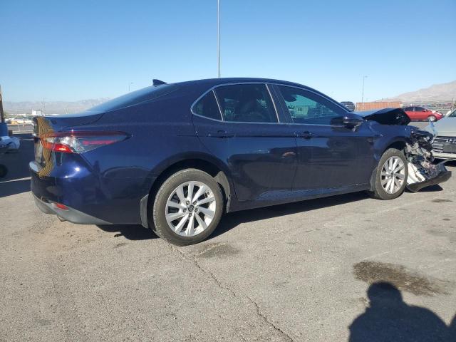4T1C11AK1NU056895 - 2022 TOYOTA CAMRY LE BLUE photo 3