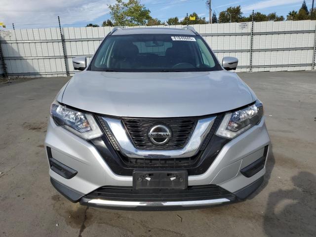 JN8AT2MT1JW489698 - 2018 NISSAN ROGUE S 银色 照片 5