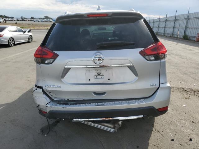 JN8AT2MT1JW489698 - 2018 NISSAN ROGUE S 银色 照片 6