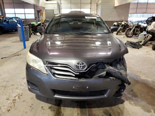 4T1BF3EKXBU620901 - 2011 TOYOTA CAMRY BASE GRAY photo 5