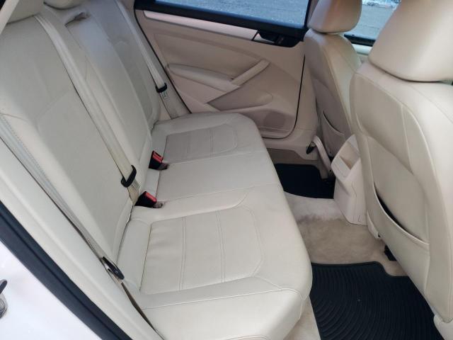1VWBH7A3XCC060984 - 2012 VOLKSWAGEN PASSAT SE 白色 照片 10
