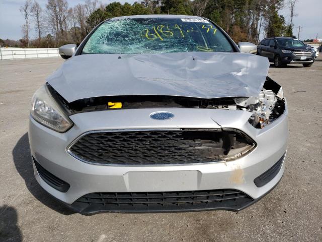 1FADP3FE5HL330993 - 2017 FORD FOCUS SE SILVER photo 5