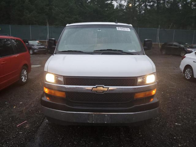 1GCWGAFF7H1339514 - 2017 CHEVROLET EXPRESS G2 WHITE photo 5