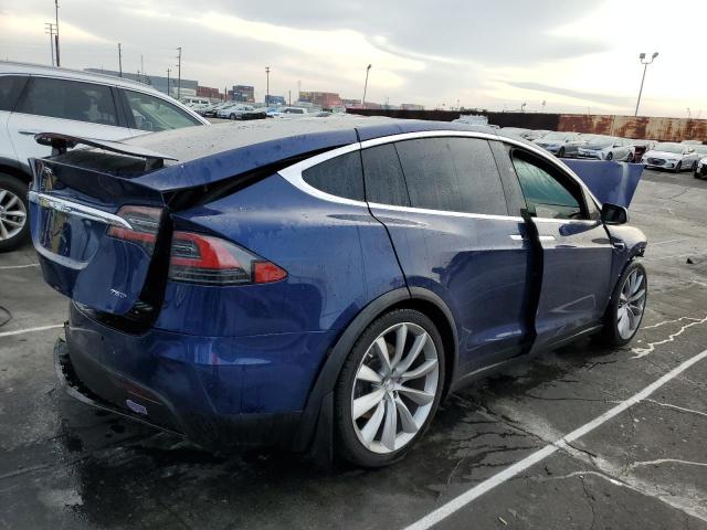 5YJXCDE29JF140056 - 2018 TESLA MODEL X BLUE photo 3