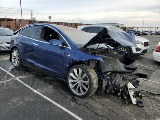 5YJXCDE29JF140056 - 2018 TESLA MODEL X BLUE photo 4