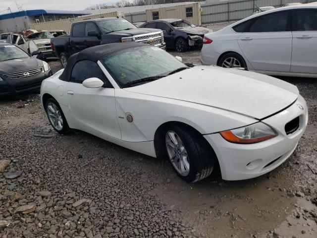 4USBT53564LU07372 - 2004 BMW Z4 3.0 WHITE photo 4