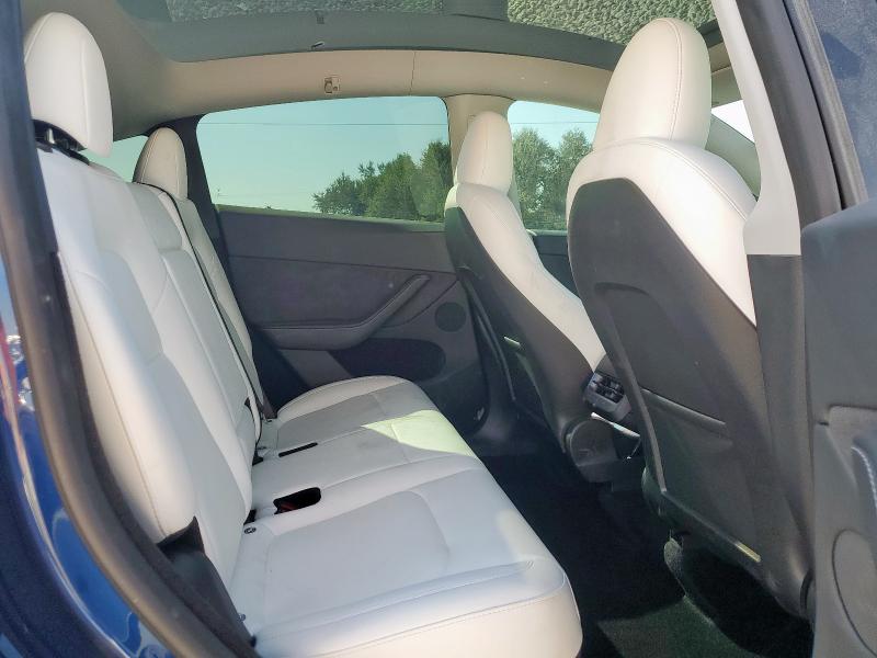 7SAYGDEE0RA217265 - 2024 TESLA MODEL Y Azul foto 10