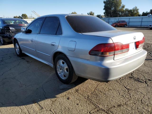 1HGCG16501A003298 - 2001 HONDA ACCORD EX SILVER photo 2