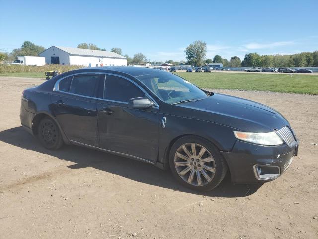 1LNHL9ER3AG607763 - 2010 LINCOLN MKS შავი ფოტო 4