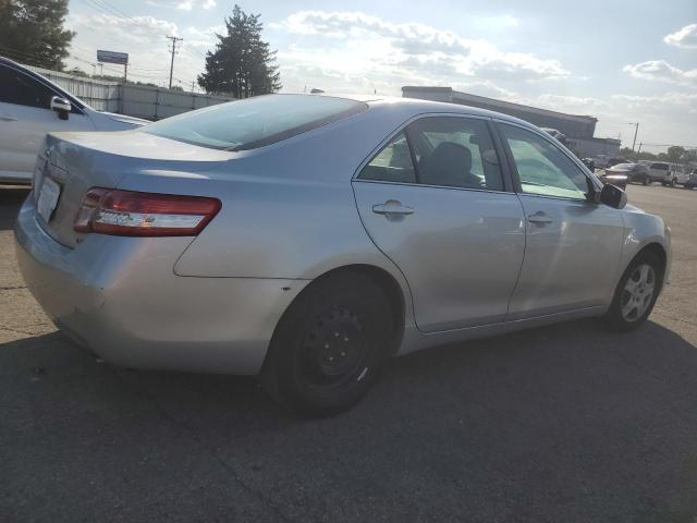 4T4BF3EK5AR059530 - 2010 TOYOTA CAMRY BASE Күміс фото 3