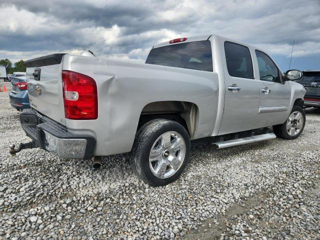 3GCPCSE02BG129320 - 2011 CHEVROLET SILVERADO C1500 LT SILVER photo 3