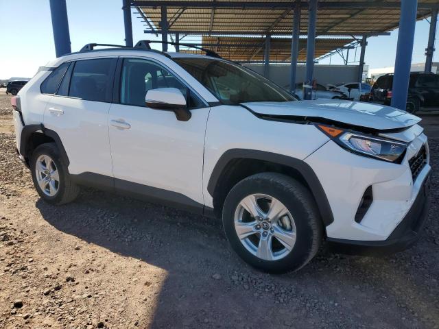 2T3P1RFV7MC161984 - 2021 TOYOTA RAV4 XLE 白色 照片 4