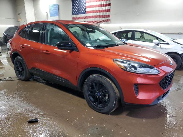 1FMCU9BZXLUB13478 - 2020 FORD ESCAPE SE SPORT ORANGE photo 4