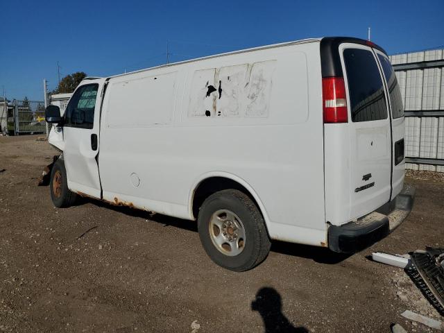 1GCFG15X981120516 - 2008 CHEVROLET EXPRESS G1 WHITE photo 2