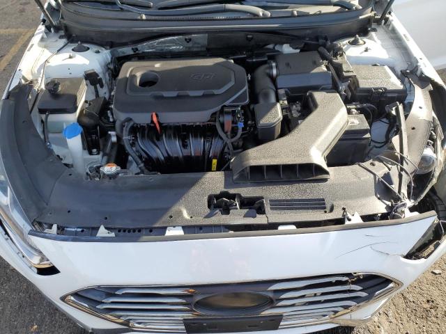 5NPE24AF1JH695264 - 2018 HYUNDAI SONATA SE WHITE photo 11