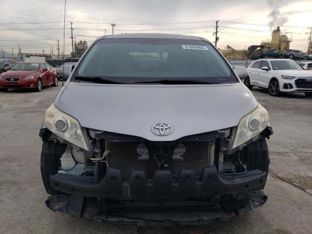 5TDKK3DC0CS274308 - 2012 TOYOTA SIENNA LE SILVER photo 5