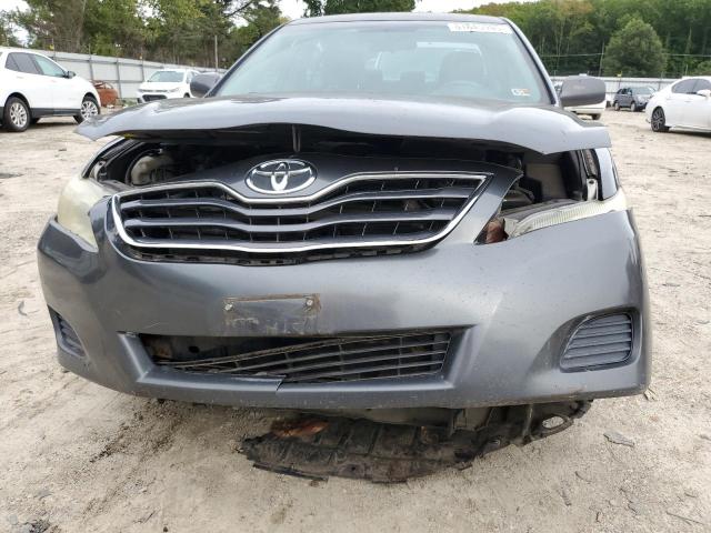 4T1BF3EK7BU123594 - 2011 TOYOTA CAMRY BASE GRAY photo 5