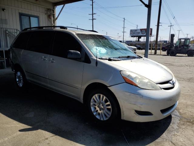 5TDBK23C18S019900 - 2008 TOYOTA SIENNA LE SILVER photo 4